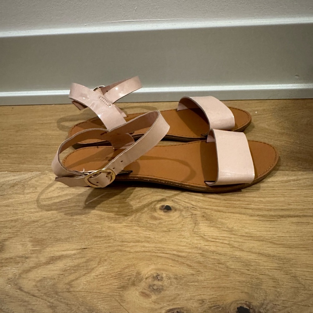 Elegant Pink Sandals